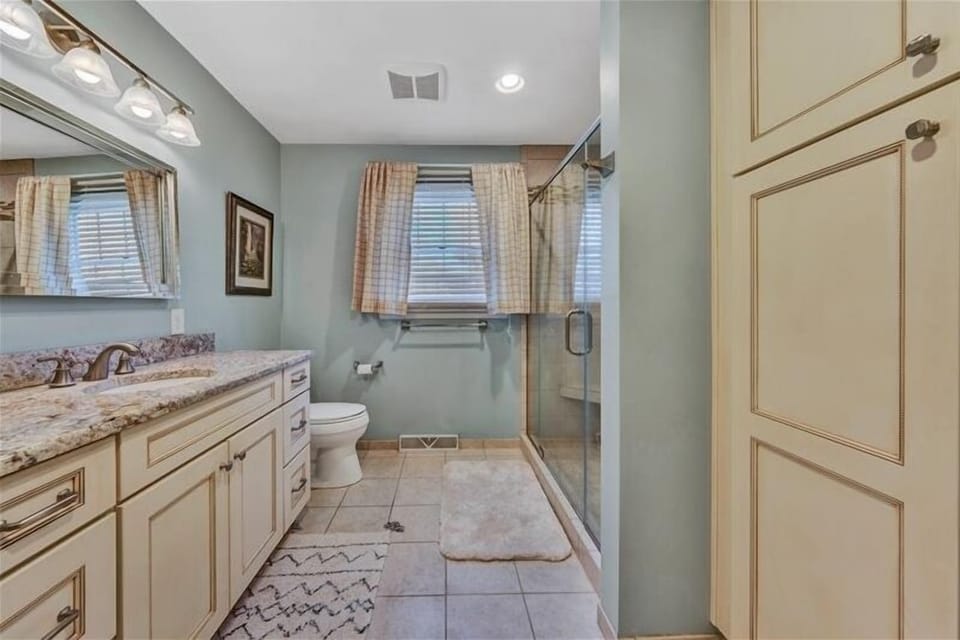 Main Level Bathroom 1