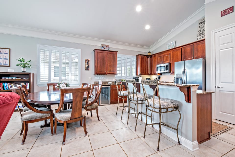 Dining room / kitchen area.