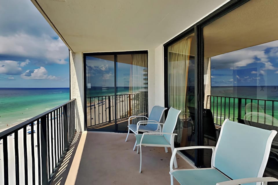 Balcony - Seating