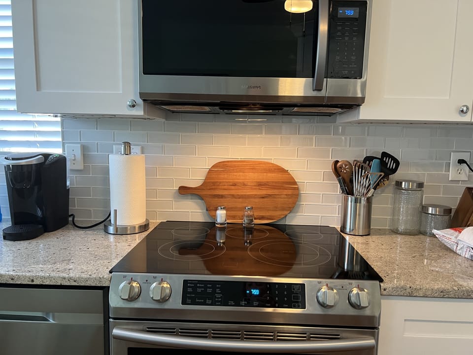 New appliances and beautiful granite making this a welcoming kitchen.