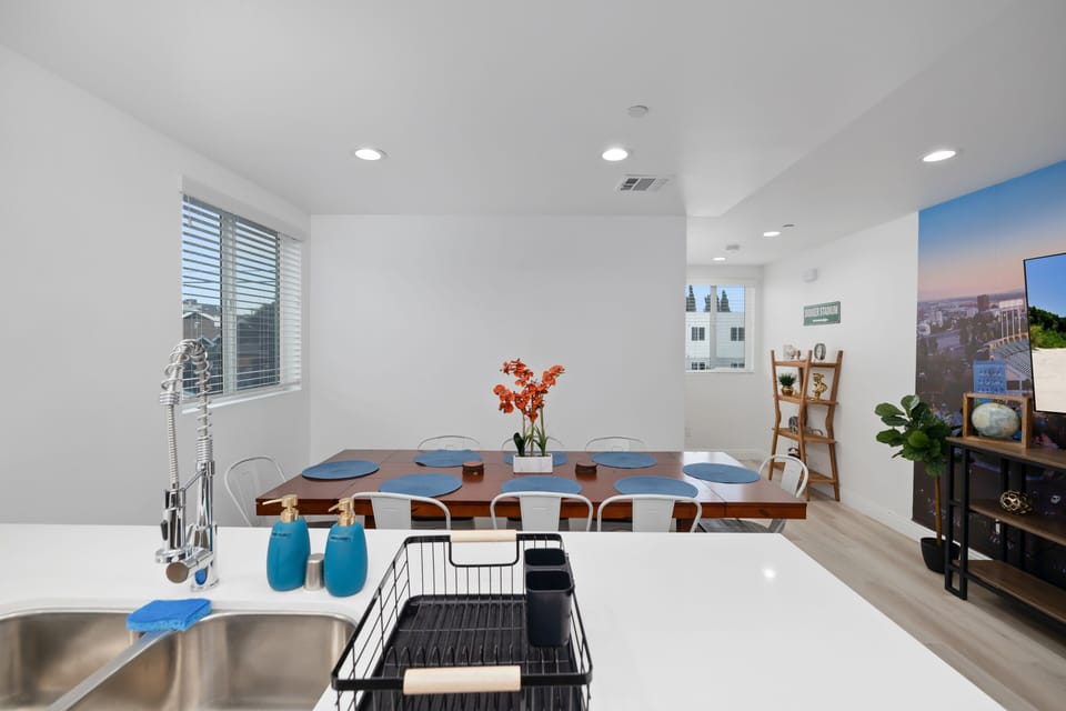 Sink and Dining