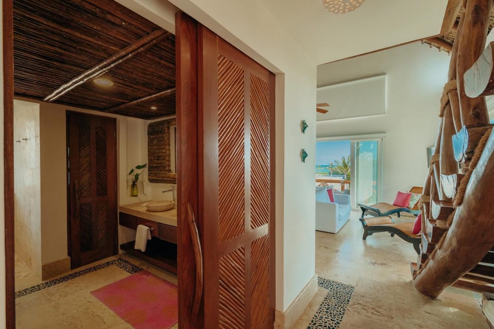 Unique luxury ocean-view villa w/ english speaking staff & private beach club (3127)