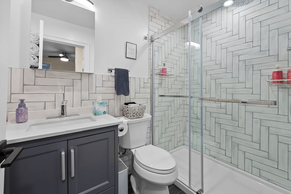 Private Bathroom for BR No 1