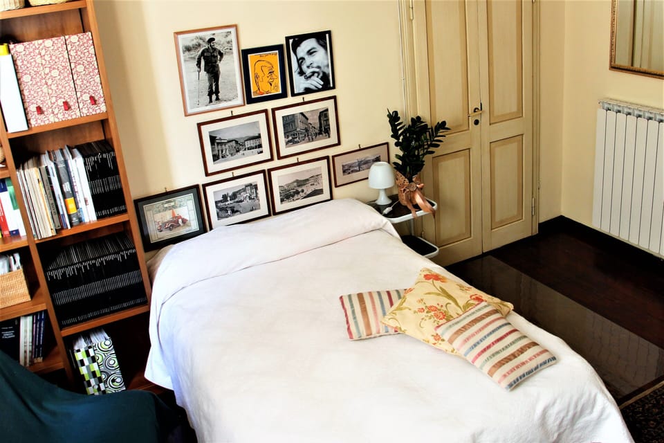 Deluxe Double Room Single Use | Desk, soundproofing, free WiFi