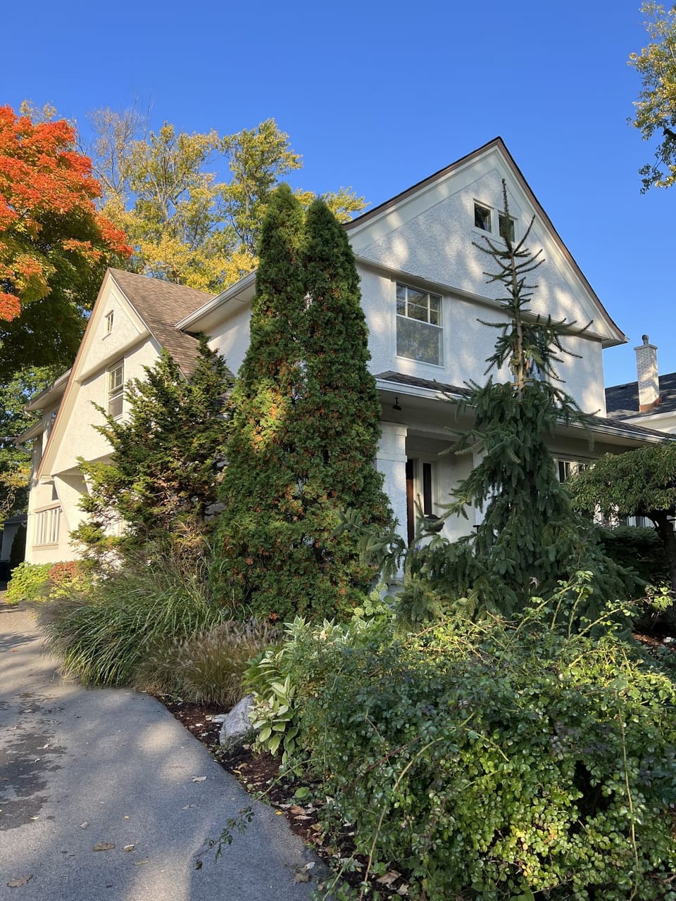EE Roberst designed his homes with a garden connection. 