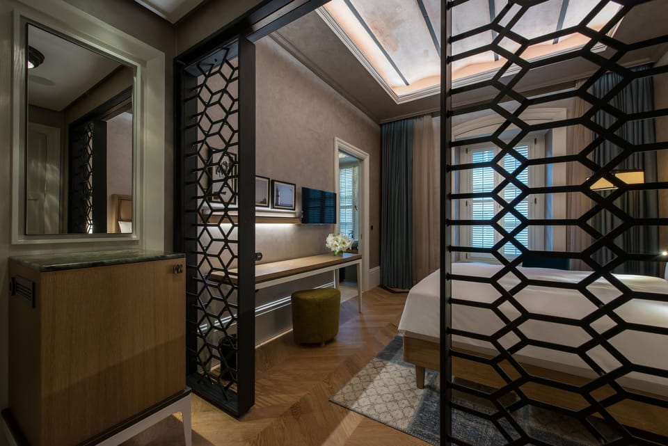 Premium bedding, minibar, in-room safe, desk