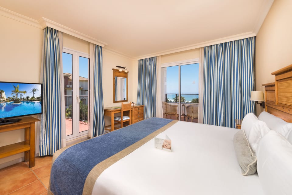 Minibar, desk, iron/ironing board, free WiFi