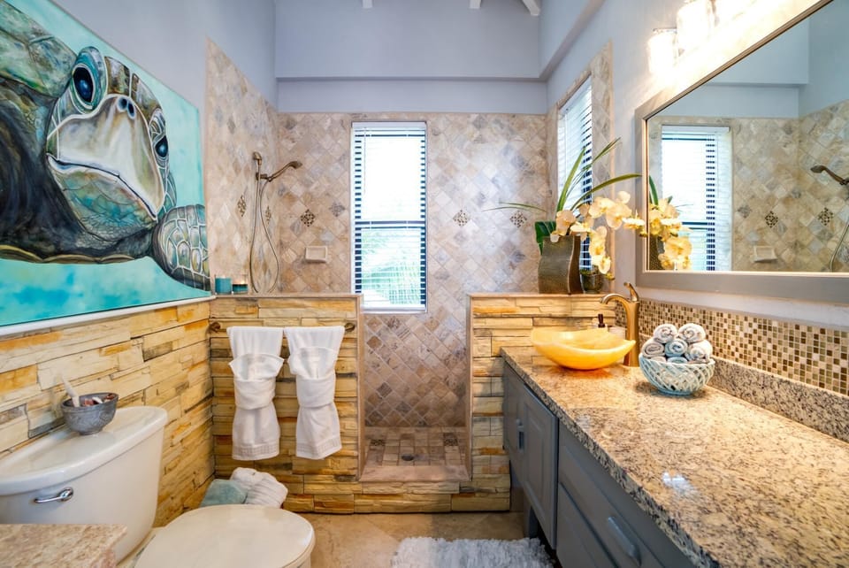2nd floor oceanside bath