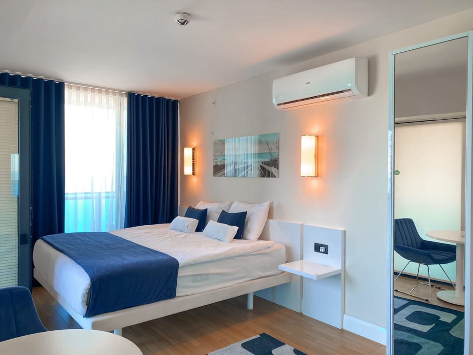 Exclusive Tree House, 2 Bedrooms, Sea View | Premium bedding, down comforters, pillowtop beds, minibar