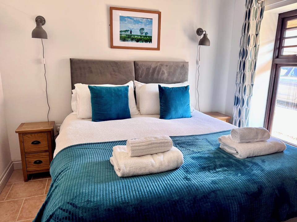 Bedroom 2 can also be made up as a kingsize 