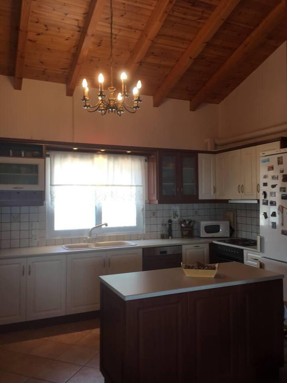 House | Private kitchen | Fridge, microwave, oven, stovetop