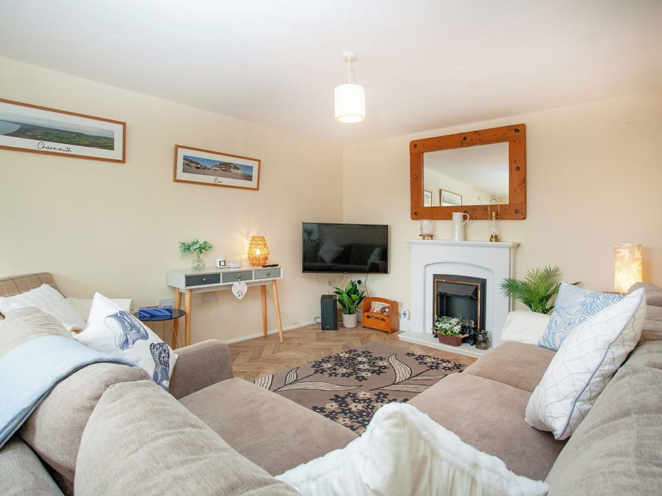Open plan living space | The Hideaway, Branscombe