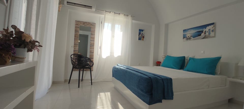 Upper Bedroom 