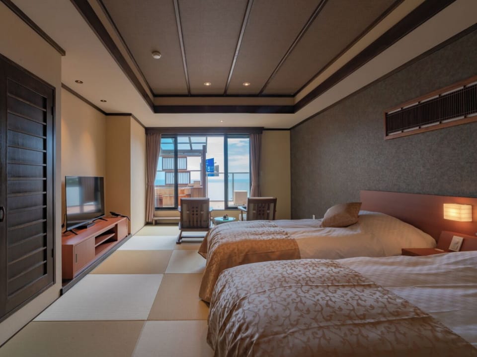 Superior Twin Room, Balcony, Ocean View (Retro Modern, Corner room) | Premium bedding, down comforters, in-room safe, free WiFi
