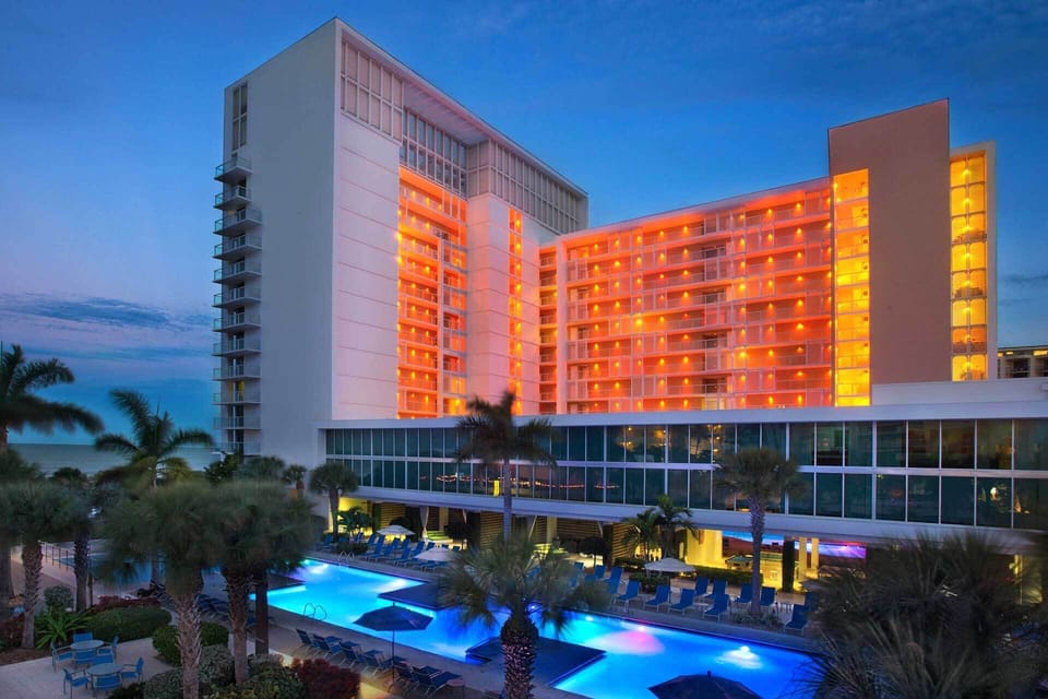 Come vacation at the Marriott's Crystal Shores!.