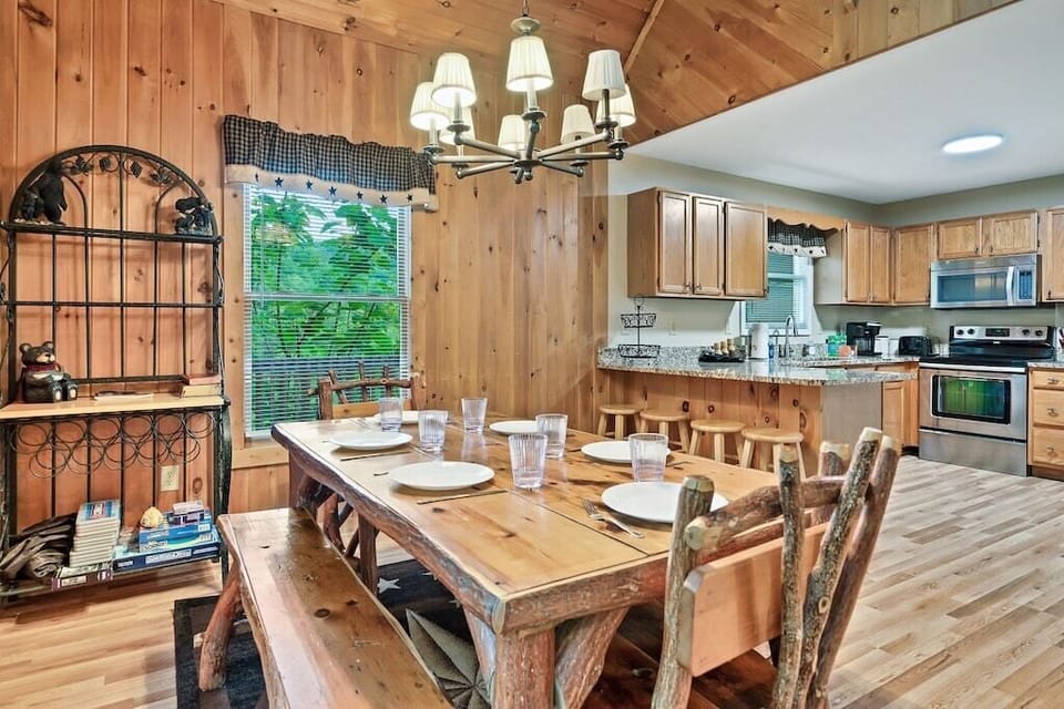 Knotty Nice's inviting dining area