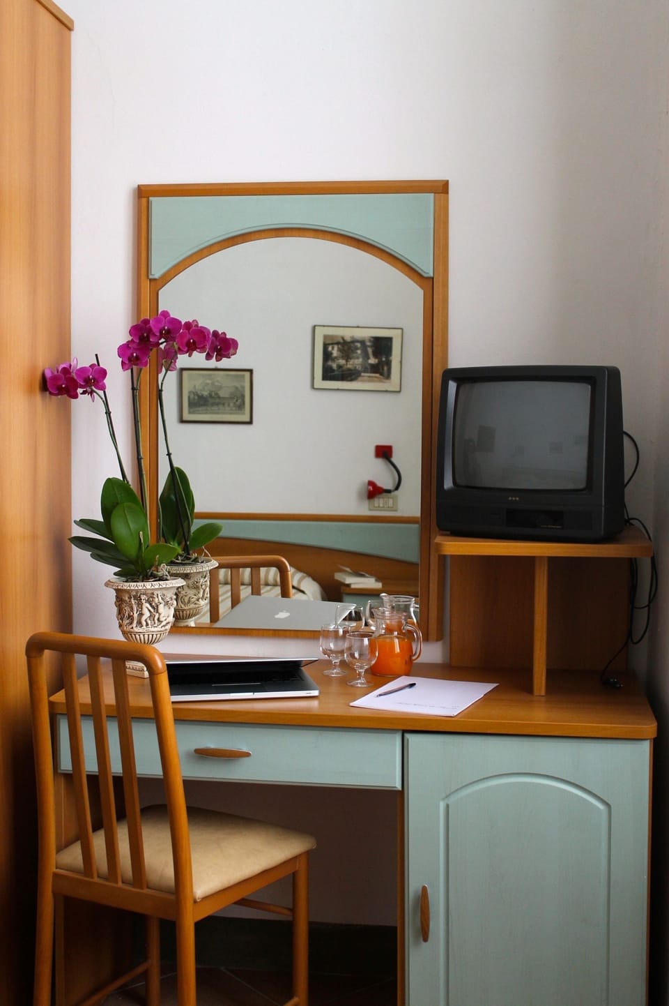 Twin Room | Room amenity