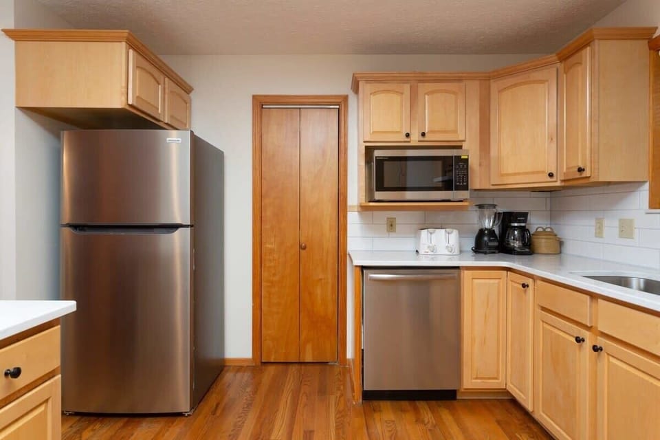 Kitchen Side View!