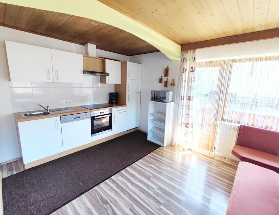 House | Private kitchen | Microwave, dishwasher