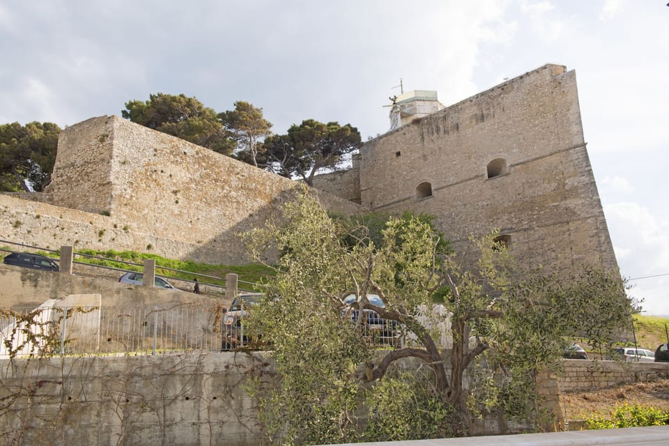 Superior Double Room | In-room safe, individually furnished, laptop workspace, blackout drapes