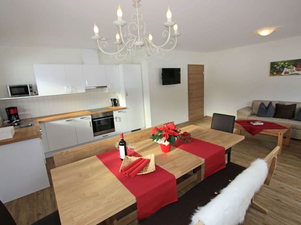 Apartment | Dining