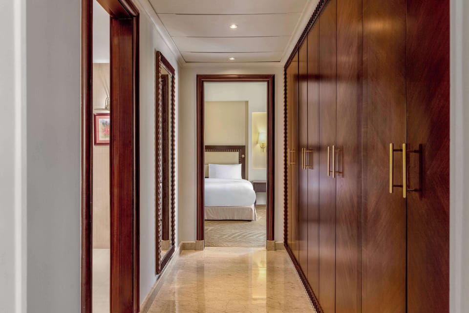 Junior Suite, 1 Queen Bed | Hypo-allergenic bedding available, down comforters, pillowtop beds