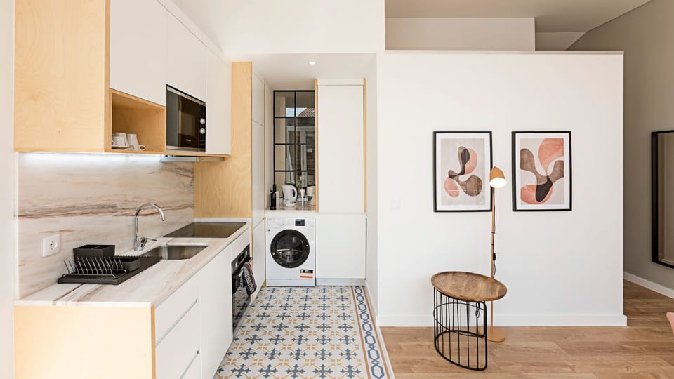 Fully equipped kitchenette with dishwasher and washing machine — modern convenience for a seamless stay.

#modern #lovely #fullyequipped #lovelystay