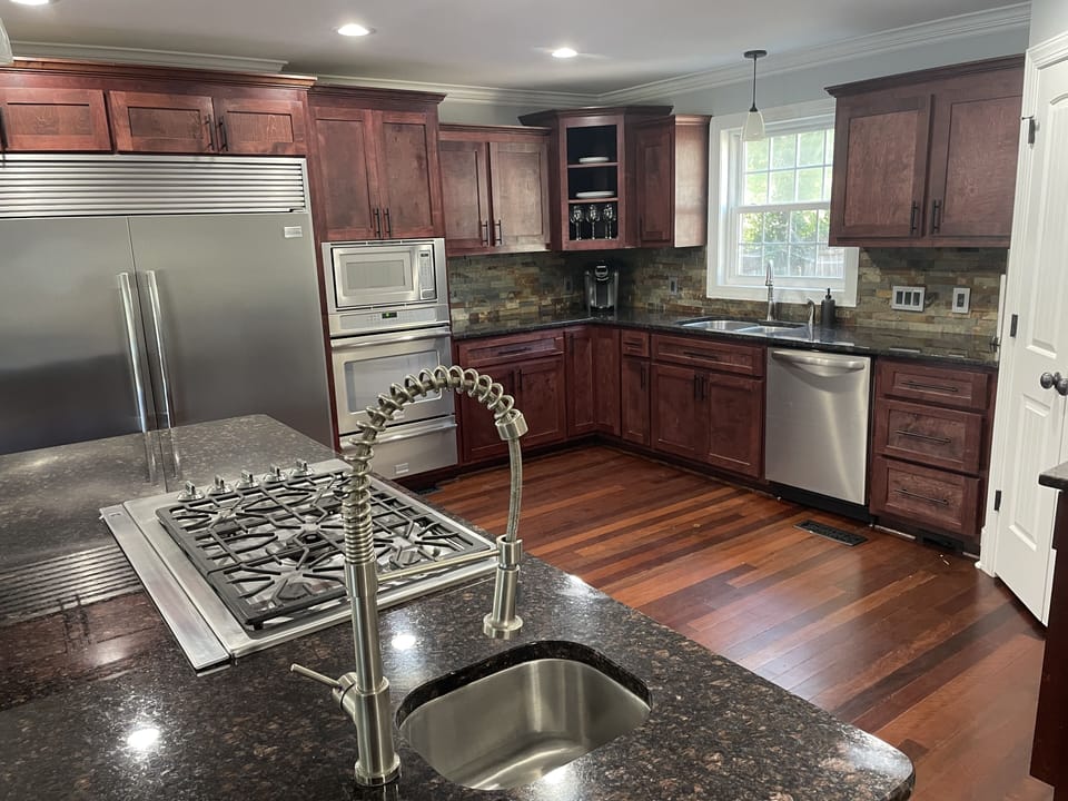 Large island with propane cooktop 