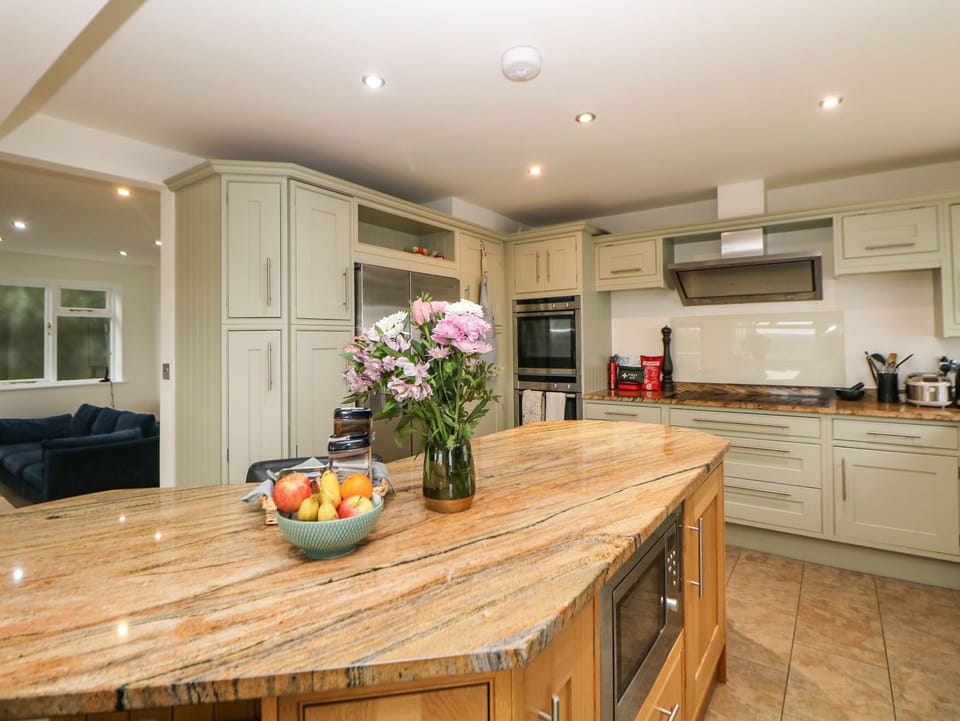Fridge, dishwasher, electric kettle, toaster
