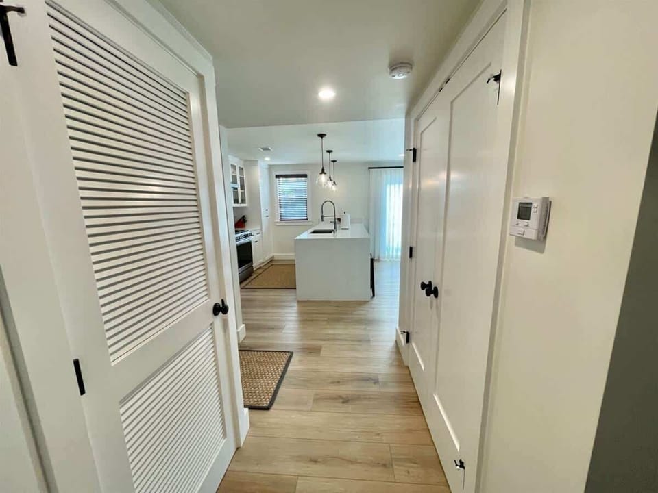 HALL - LAUNDRY IN CLOSET