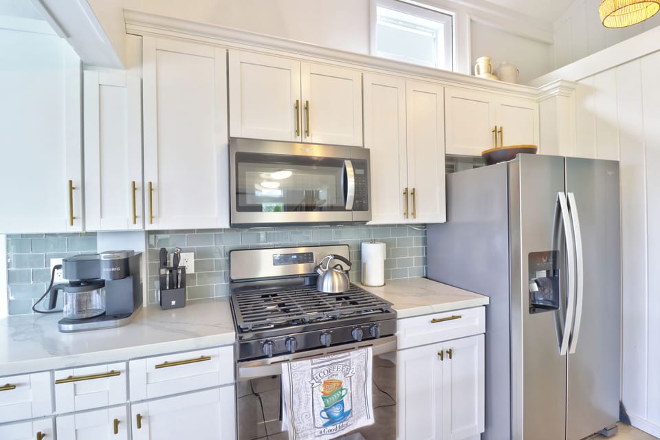 Gas stove and range