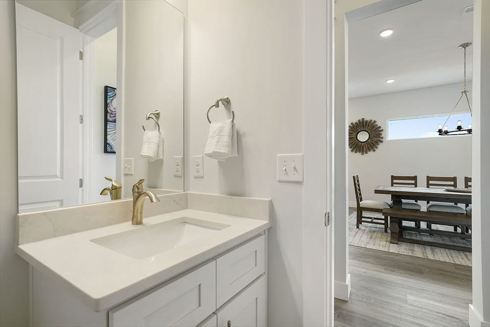 Dusk Til Dune - Dune Allen Beach - Bathroom