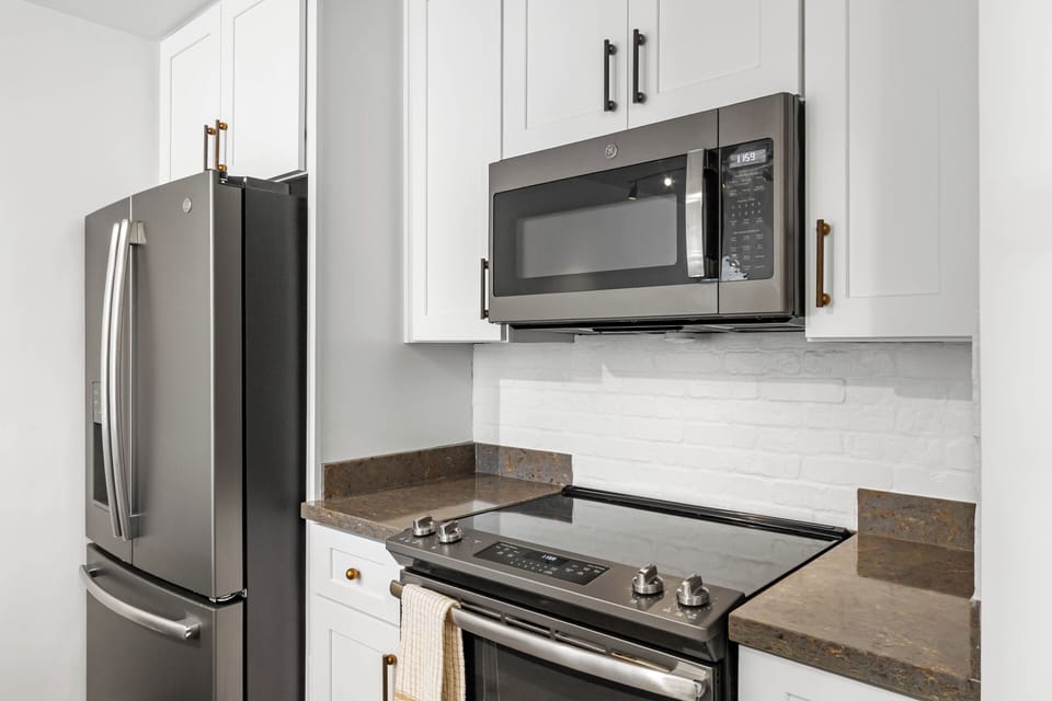 Fully Equipped Kitchen with Stainless Steel Appliances