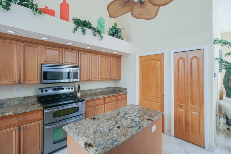 Lots of counter space in the kitchen