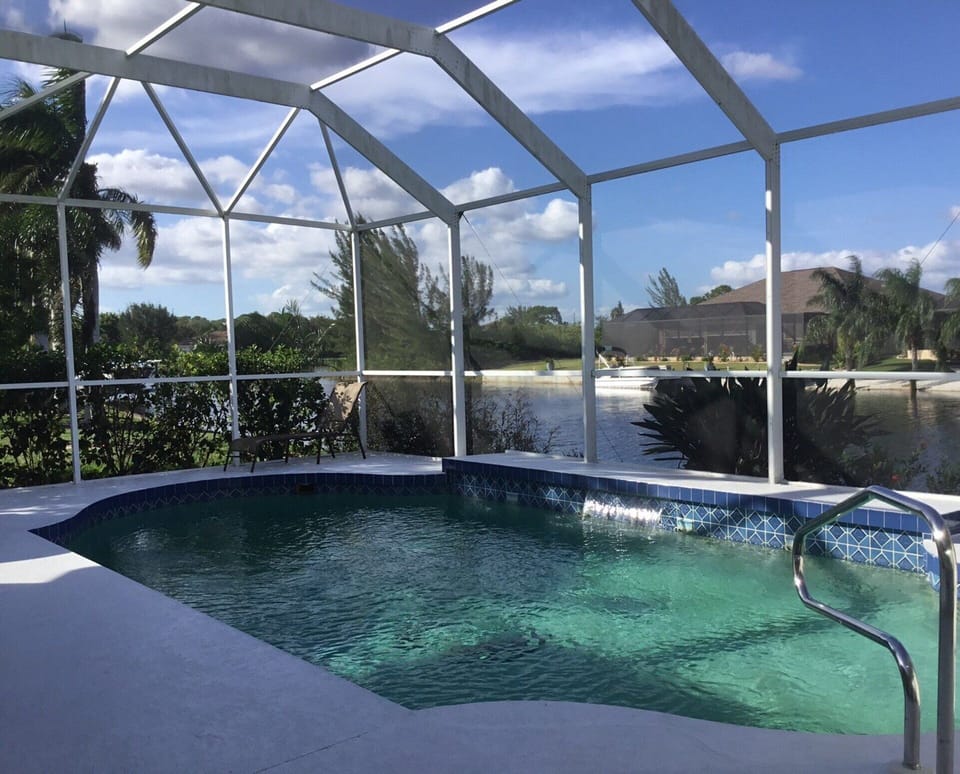 Large pool in the screened-in lanai