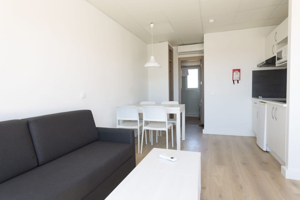 In-room safe, desk, laptop workspace, WiFi (free)