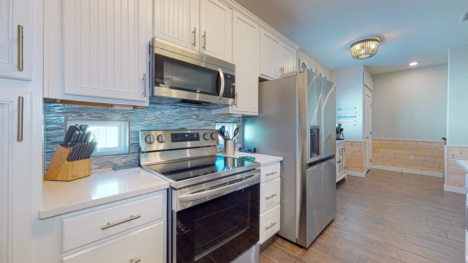 Kitchen, 2nd Floor