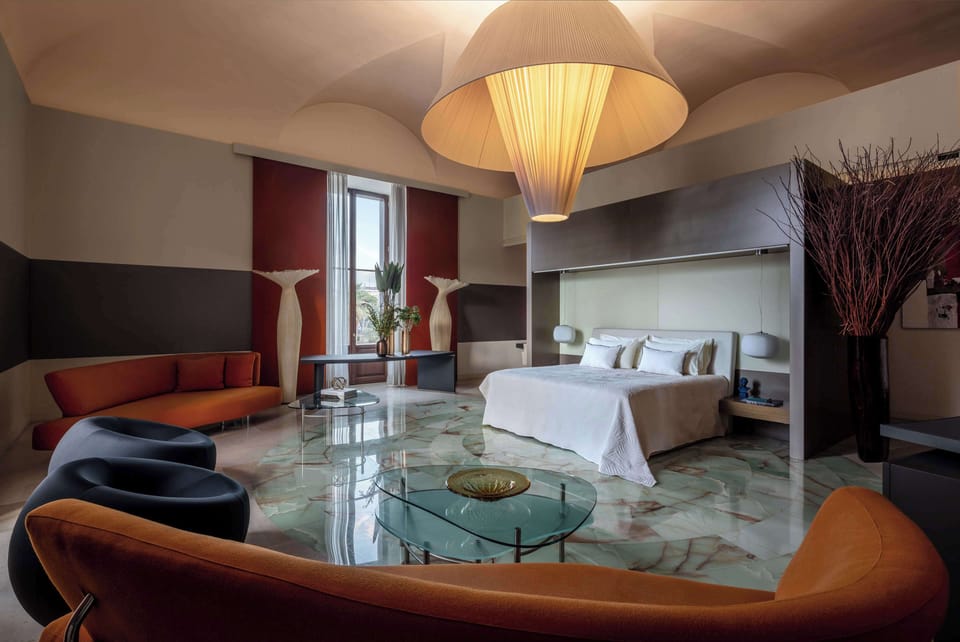 1 bedroom, premium bedding, minibar, in-room safe