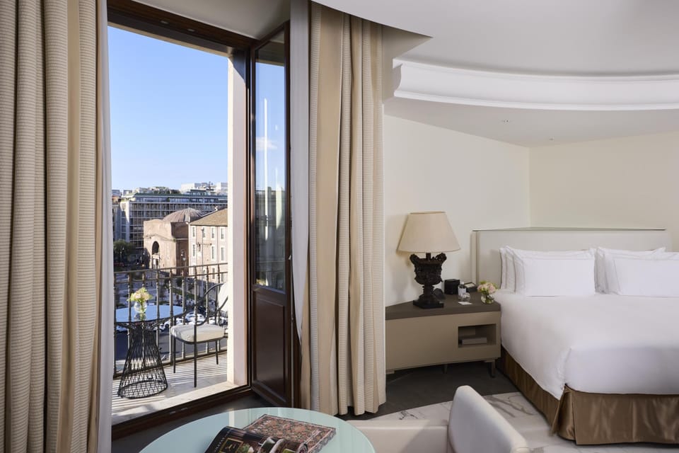 1 bedroom, premium bedding, minibar, in-room safe