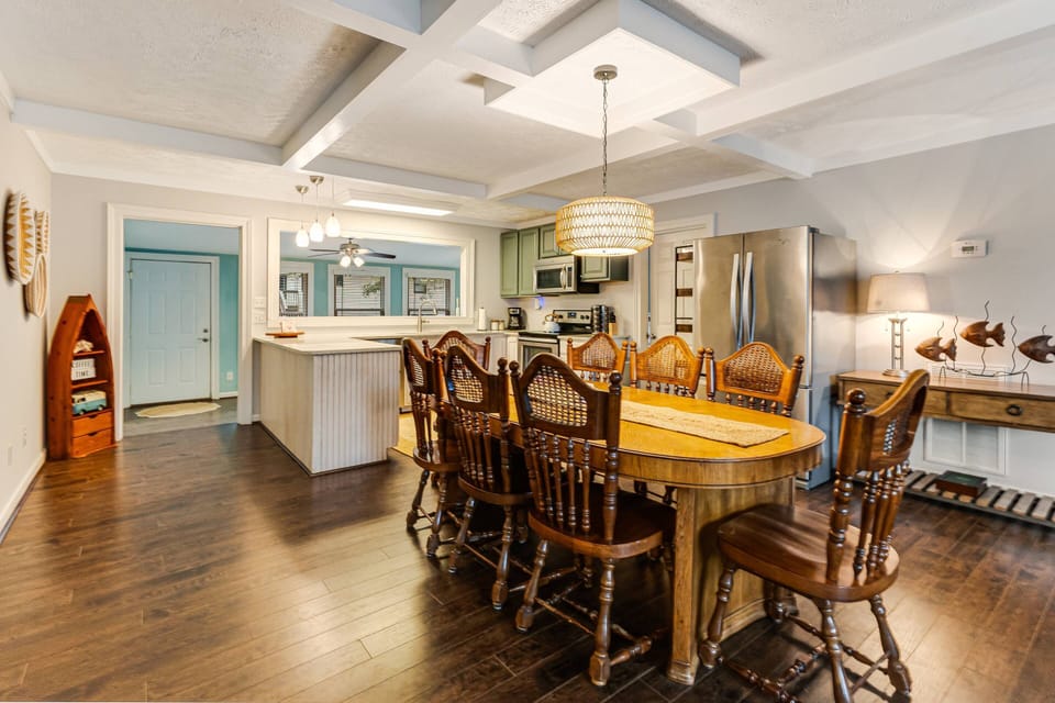Dining Table With Seating For 8