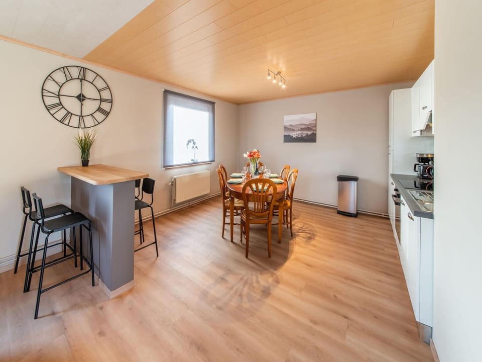 House | Dining
