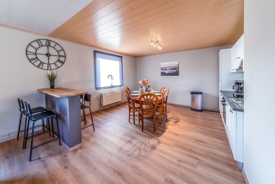 House | Dining