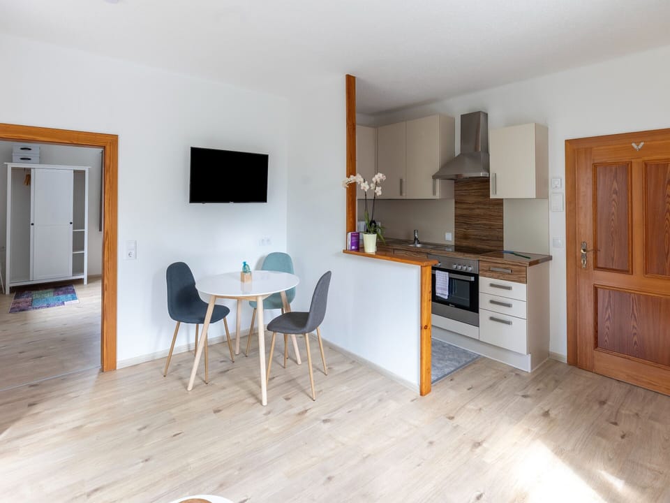 Apartment | Dining