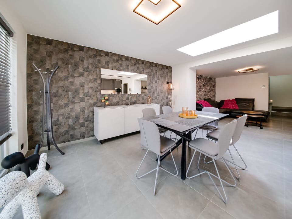 House | Dining