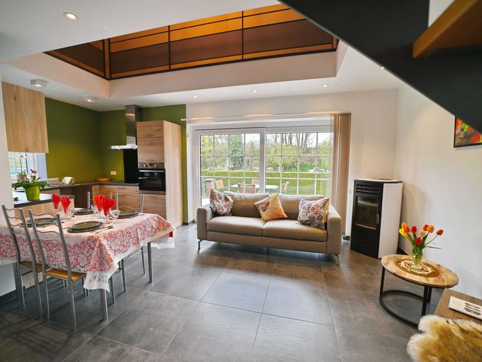 House | Dining