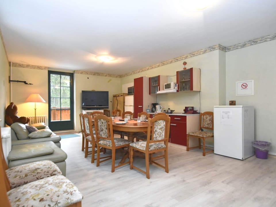 Apartment | Dining