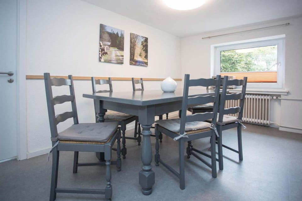 Apartment | Dining