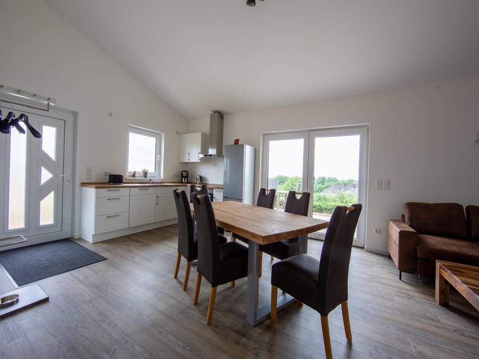House | Dining