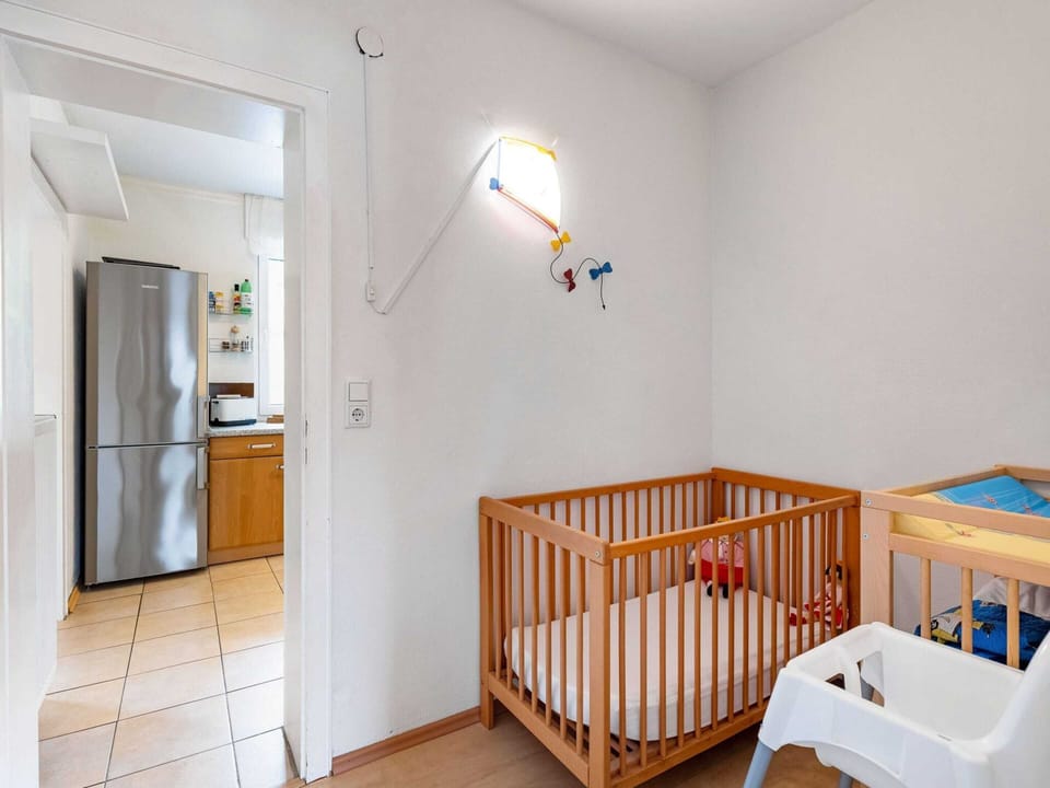 House | 3 bedrooms, individually furnished, bed sheets