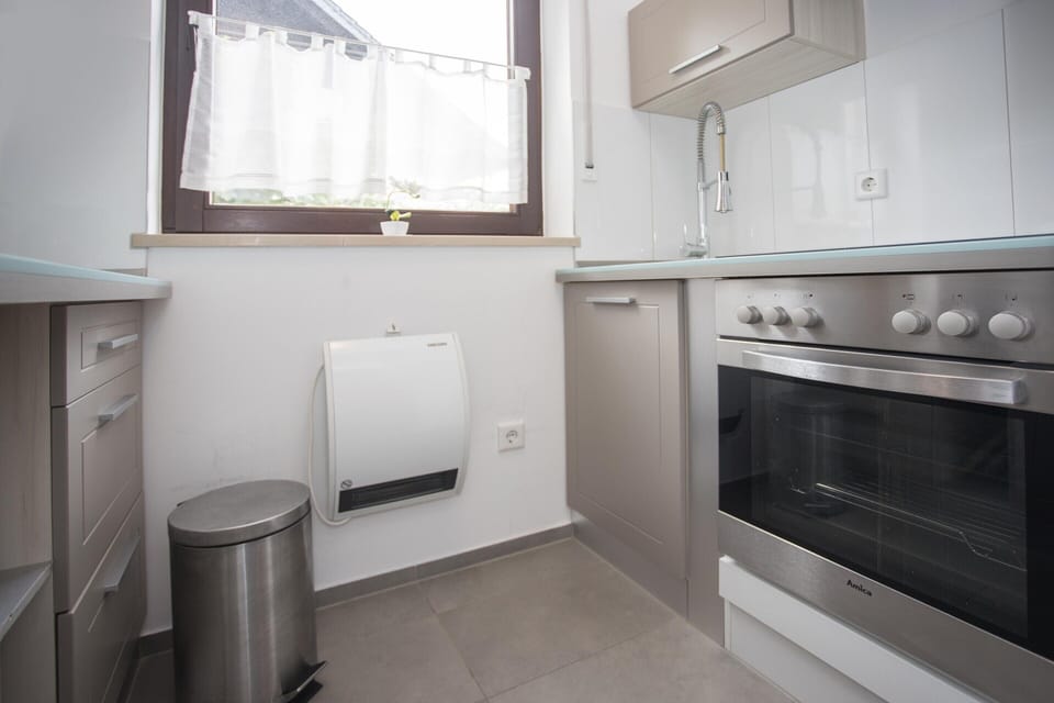 Apartment | Private kitchen | Highchair